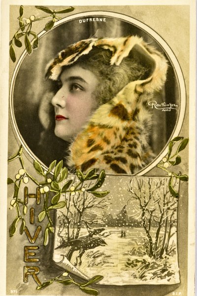 Cartolina: Ritratto di Mademoiselle Dufresne, artista di music hall da Phillipe de Marlier