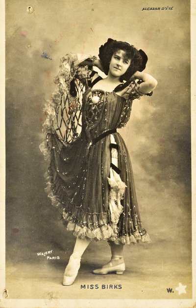 Cartolina: Summer Alcazar - Ritratto di Miss Birks, artista di music hall da Phillipe de Marlier