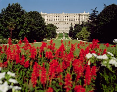 Palacio Real dai giardini, iniziato nel 1738 da Giovanni Battista Sacchetti