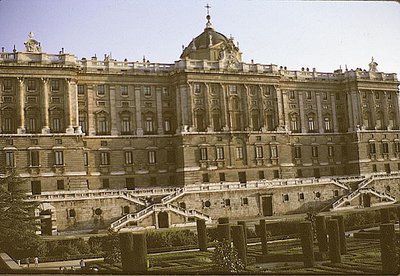 Vista del Fronte Sud del Palacio Real, iniziato nel 1738 da Giovanni Battista Sacchetti