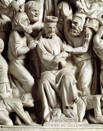 Dettaglio dei rilievi della Cattedra realizzata da Giovanni Pisano: Gesù deriso (dettaglio) da Giovanni Pisano