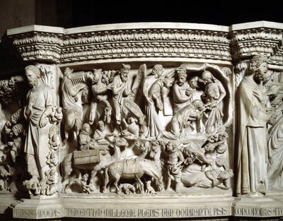 Dettaglio dei rilievi della Cattedra realizzata da Giovanni Pisano: il viaggio e l
