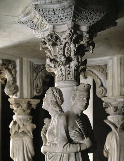 (dettaglio) delle sculture che sostengono il Pulpito di Marmo, le Virtù Teologali da Giovanni Pisano