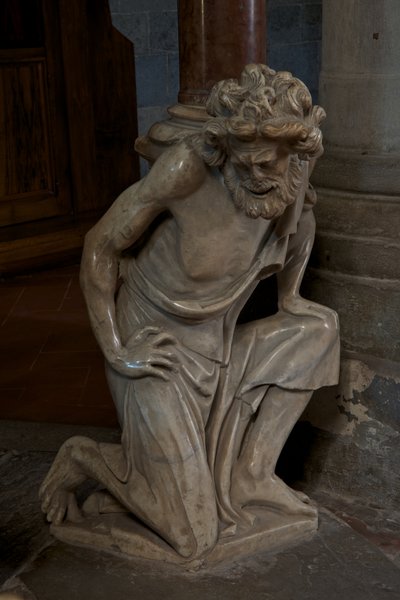 Il pulpito nella Chiesa di Sant