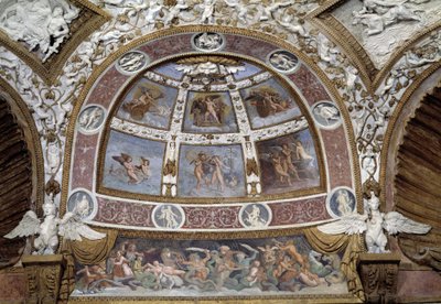 Rosone dal soffitto della Sala delle Aquile del Palazzo del Tè a Mantova da Giulio Romano
