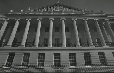 Cumberland Terrace, Regents Park, Londra anni 1950 da Godfrey Macdominic