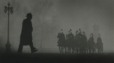 Guardie a cavallo nel St. James Park, Londra da Godfrey Macdominic