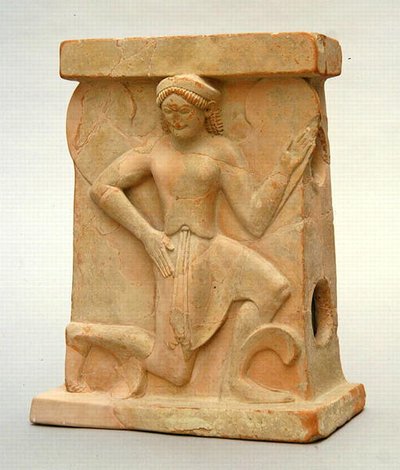 Altare in ceramica con Iris, c.500 a.C. da Greek