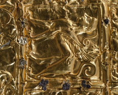 Dettaglio di un foglio con decorazione in rilievo da Delfi (oro) da Greek