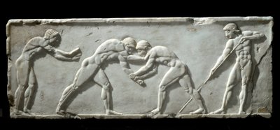Arte greca: base di kouros rappresentante lottatori durante un combattimento da Greek