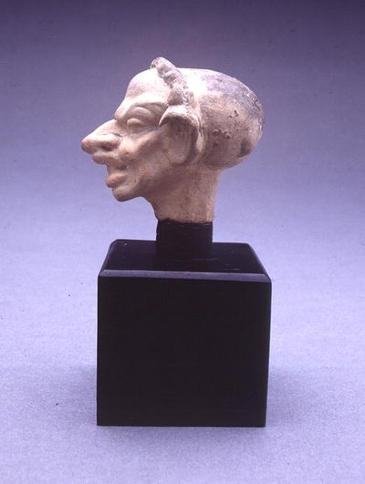 Testa grottesca di una donna, 100 a.C.-100 d.C. (terracotta) da Greek