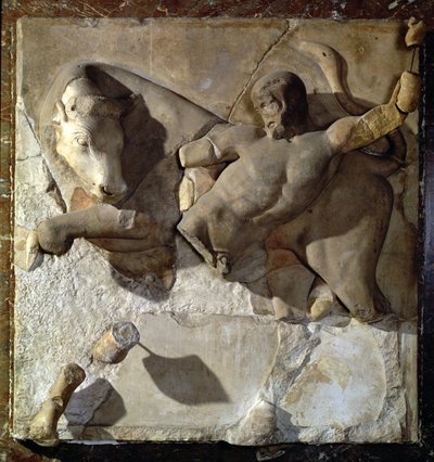 Ercole che combatte il toro cretese, una delle dodici metope che raffigurano le fatiche di Ercole dal Tempio di Zeus a Olimpia, Periodo Classico Antico, c.470-457 a.C. da Greek