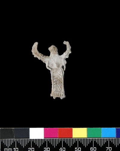 Ornamento in rilievo di una dea alata da Greek