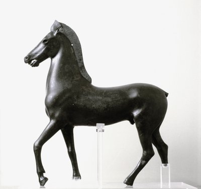 Statuetta in bronzo di un cavallo, fine II-I secolo a.C. da Greek Roman School