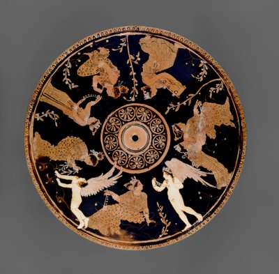 Pyxis attica a figure rosse, dettaglio del coperchio decorato con donne che tengono pegni d