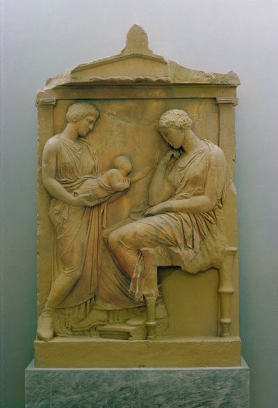 Stele funeraria che raffigura una domestica che porge un bambino a una donna seduta da Greek School