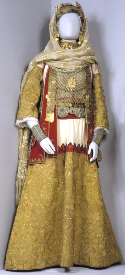 Costume nuziale dorato da Attiki da Greek School