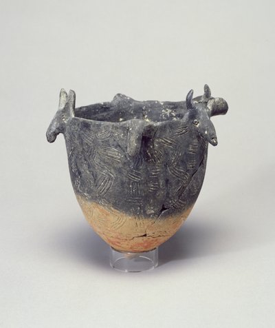 Ciotola a tulipano, con teste di toro, Cipro, 2400-2200 a.C. da Greek School