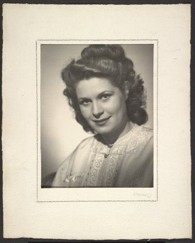 [Ritratto di donna] da Günther Krampf