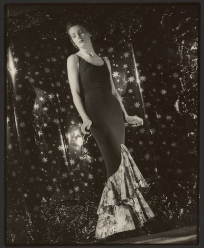 [Ritratto di una modella non identificata]. da Günther Krampf
