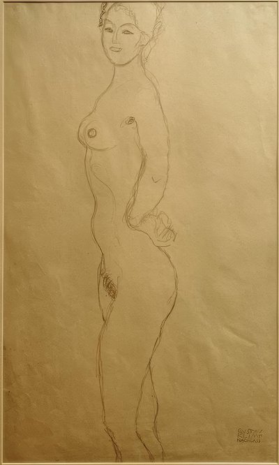 Nudo femminile in piedi verso sinistra, con la mano... da Gustav Klimt