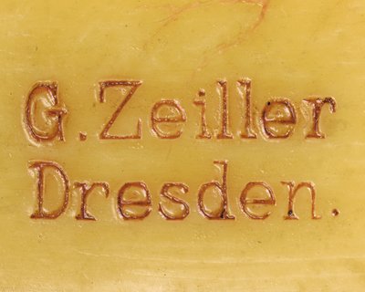 (dettaglio) di un modello anatomico maschile ecorché, che mostra muscoli, arterie e vene, la circolazione e il sistema nervoso da Gustav Zeiller