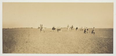 Senza titolo [visitatori che osservano manovre militari] da Gustave Le Gray
