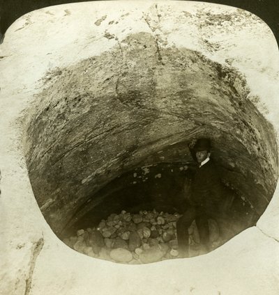 Un calderone gigante, buca glaciale, Norvegia da H. C. White