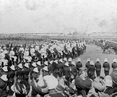 Il Corpo dei Cadetti Imperiali scorta le loro maestà nell