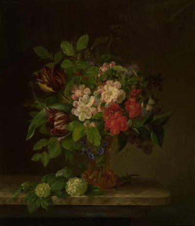 Un bicchiere con fiori primaverili da Hanne Hellesen