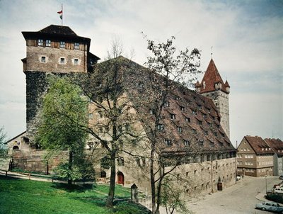 Vista del Mauthalle, originariamente costruito come magazzino di grano c.1500 da Hans Beheim