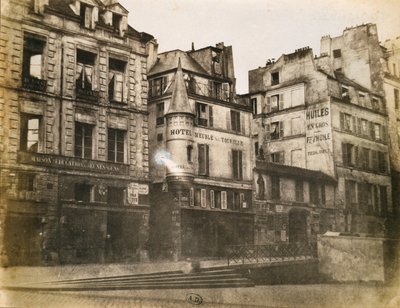 Veduta di una strada parigina verso l