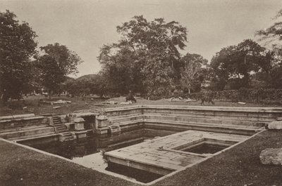 Città rovinate di Ceylon: Pokuna da Henry W. Cave