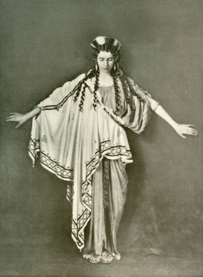 Una donna ateniese alla moda, 600-468 a.C., 1924 da Herbert Norris