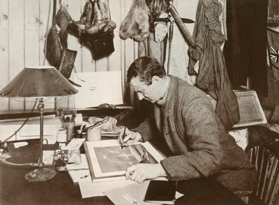 Dr. Wilson che lavora sullo schizzo che è dato a p. 258, 1911, 1913 da Herbert Ponting