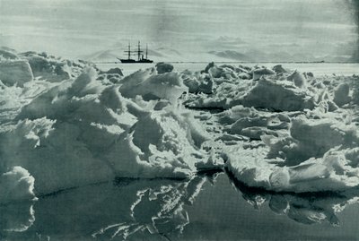 La Terra Nova nel McMurdo Sound, c1910-1913, 1913 da Herbert Ponting