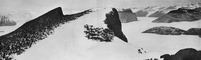 La cima del Monte Suess, guardando a sud, c1911 da Herbert Ponting