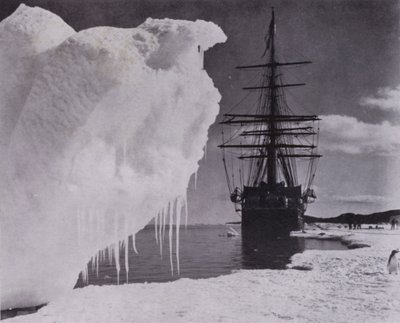 Lo sbarco al piede del ghiaccio vicino a Cape Evans da Herbert Ponting