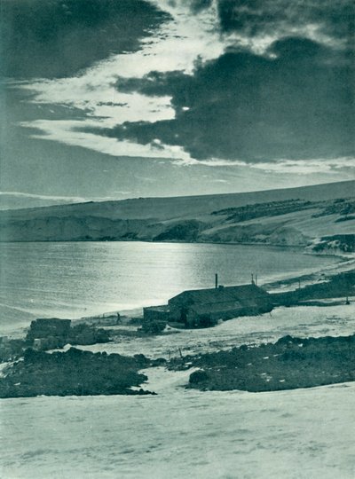Quartieri invernali a Cape Evans, c1910-1913, 1913 da Herbert Ponting