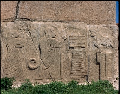 Veduta della base dei rilievi della Porta della Sfinge da Hittite Hittite