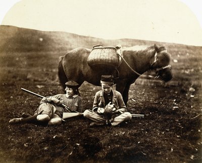 Charlie e Peel Ross con cavallo dopo una caccia da Horatio Ross