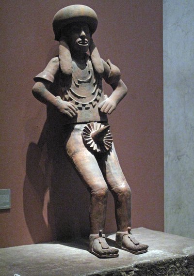 Statua di un sacerdote, periodo postclassico, c.900-c.1521 (terracotta) da Huaxtec Huaxtec