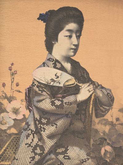 Ragazza che porta un ventaglio rotondo di carta Uchiwa da Hugechi