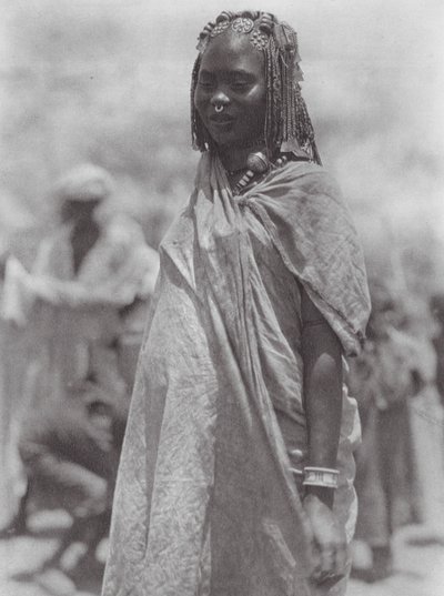 Africa: Ornamento in argento e ambra di Aulad Hamid da Hugo Adolf Bernatzik