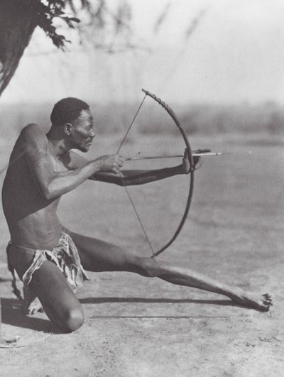 Africa: Arciere Djur orientale da Hugo Adolf Bernatzik