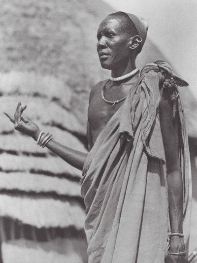 Africa: Capo tribù di Tonga da Hugo Adolf Bernatzik