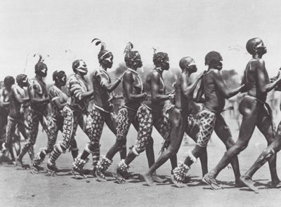 Africa: donne Nuba che danzano da Hugo Adolf Bernatzik
