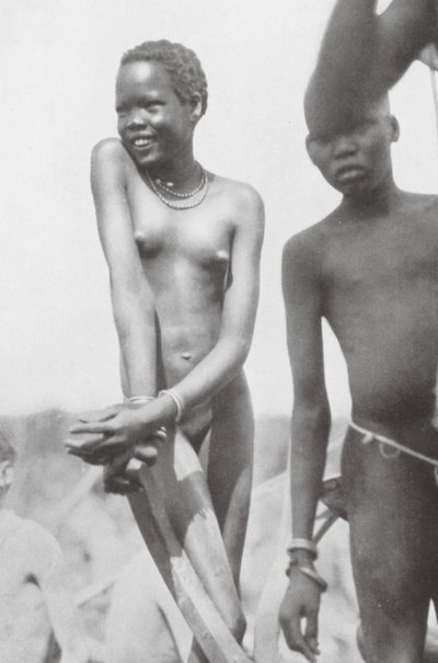 Nuer, ragazza e ragazzo da Hugo Adolf Bernatzik