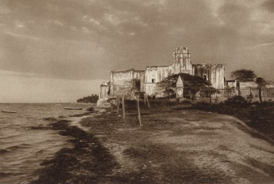 Messico: Campeche, rovine del monastero di San Francisco (foto b/n) da Hugo Brehme