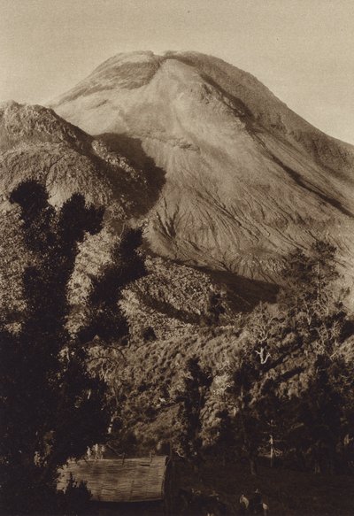 Messico: il vulcano Colima prima delle ultime eruzioni (foto b/n) da Hugo Brehme